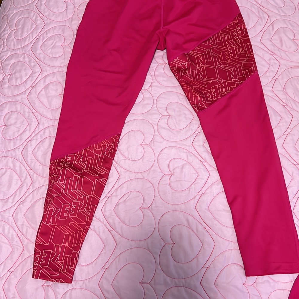 Nike - Picture 5 of 6